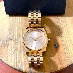 Nixon rose gold watch (new!)
